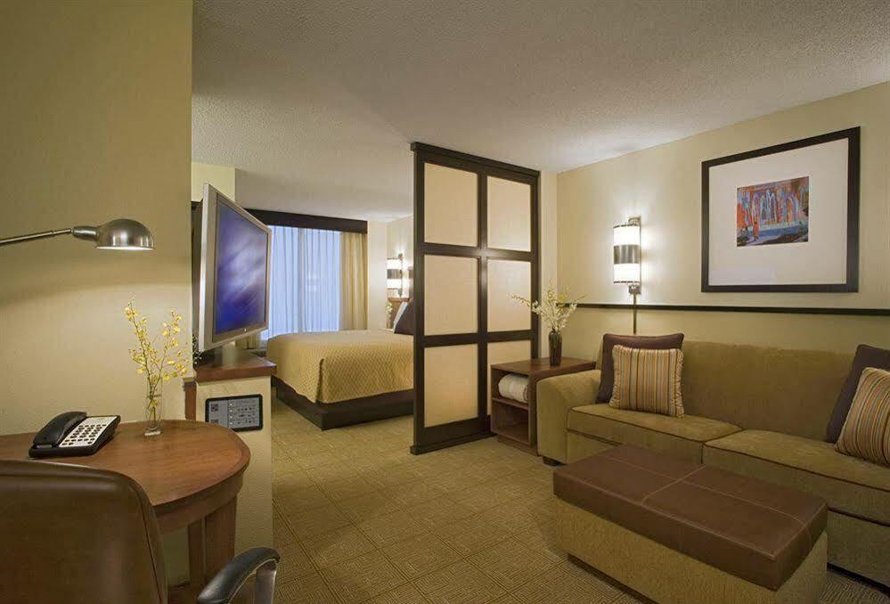 Hyatt Place Dallas North By The Galleria Addison Εξωτερικό φωτογραφία